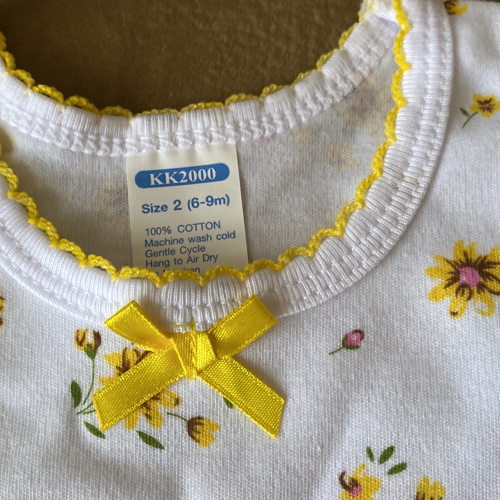 Baby girl tank top size 6-9 months